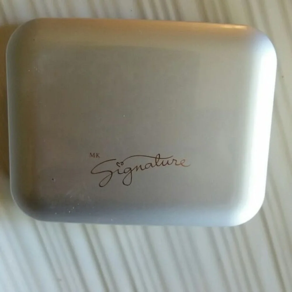Mary Kay signature compact